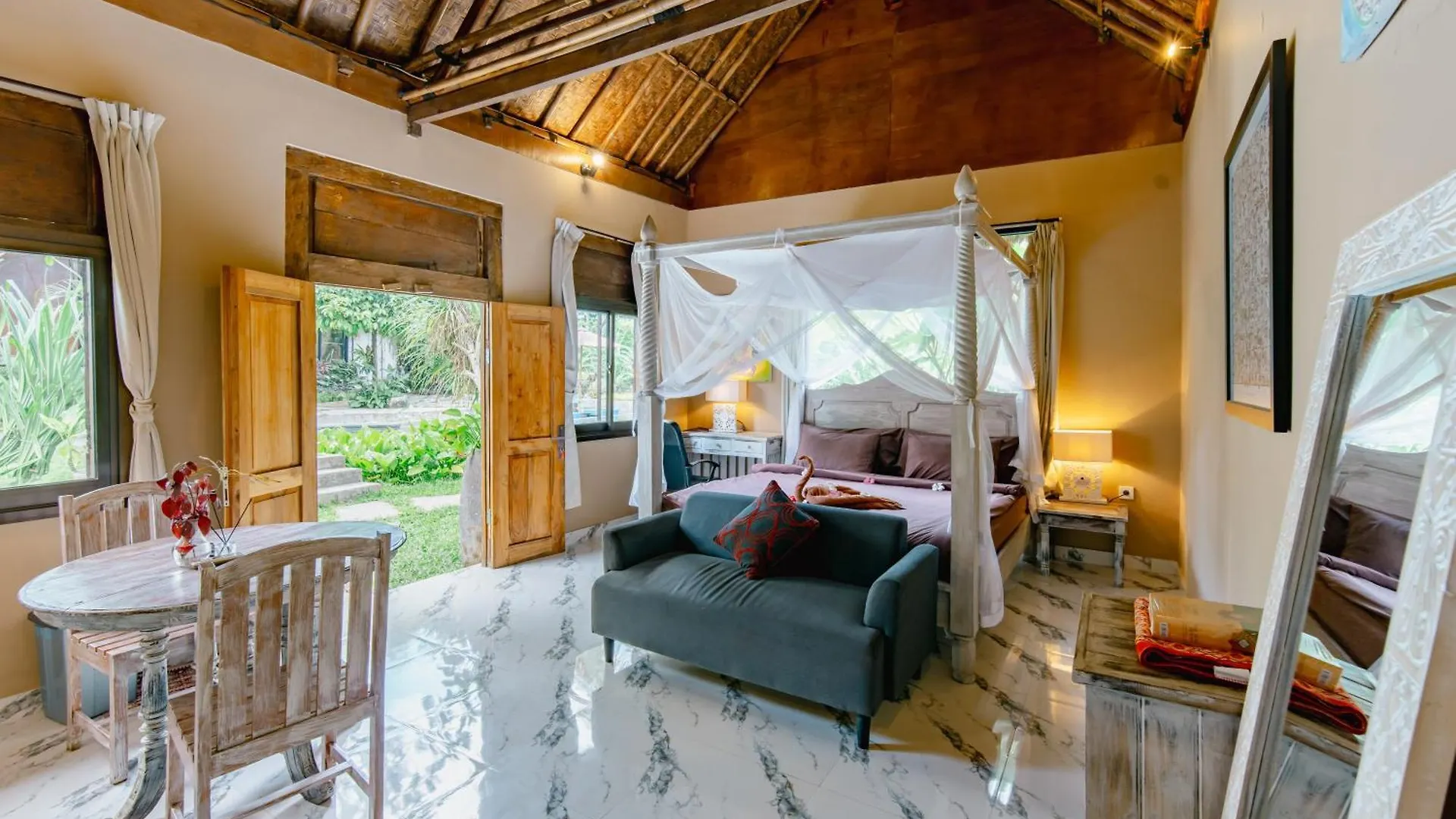 The Onion Collective Hostel Ubud